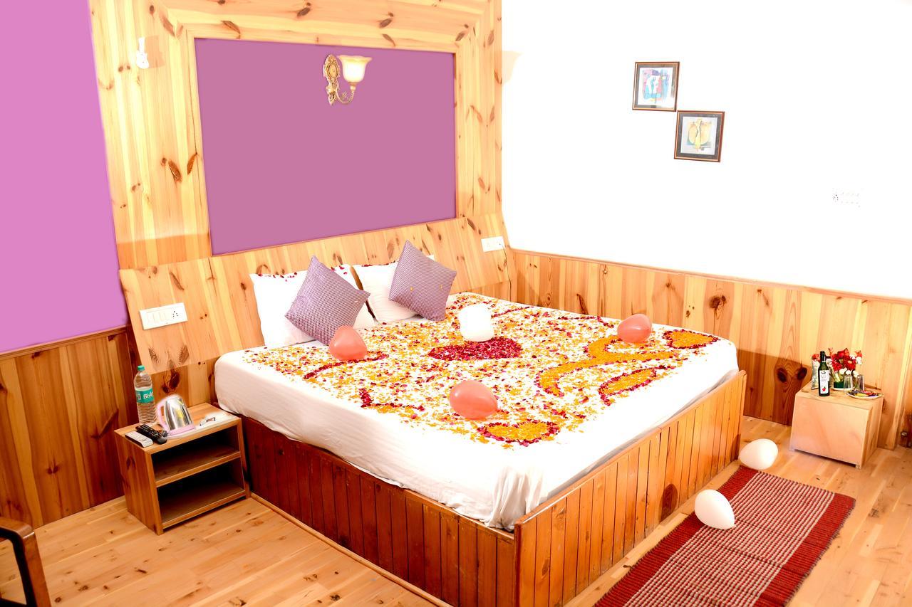 Hotel Rajhans Manali Manāli Exterior foto