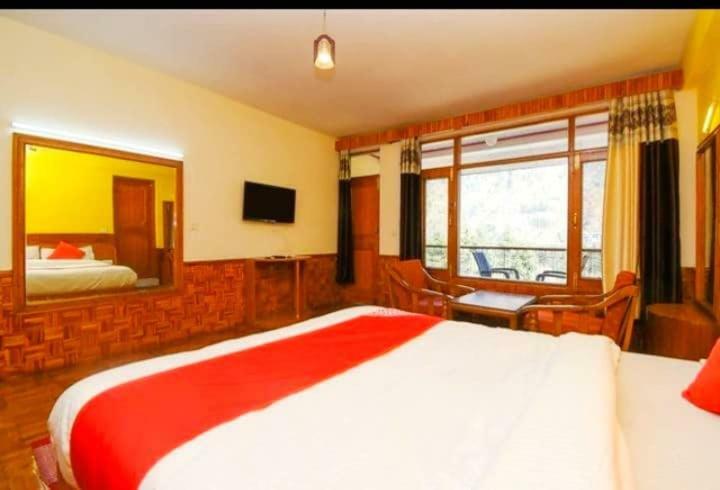 Hotel Rajhans Manali Manāli Exterior foto