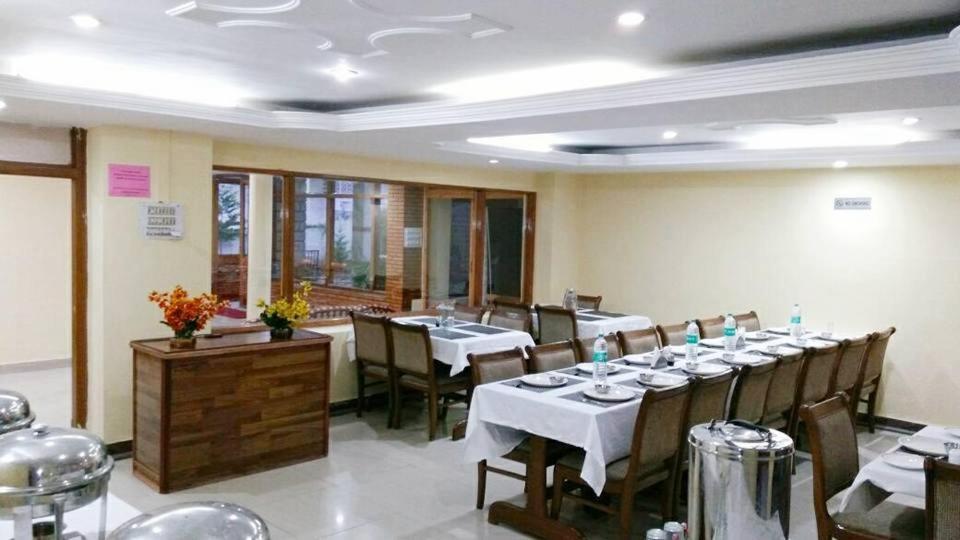 Hotel Rajhans Manali Manāli Exterior foto